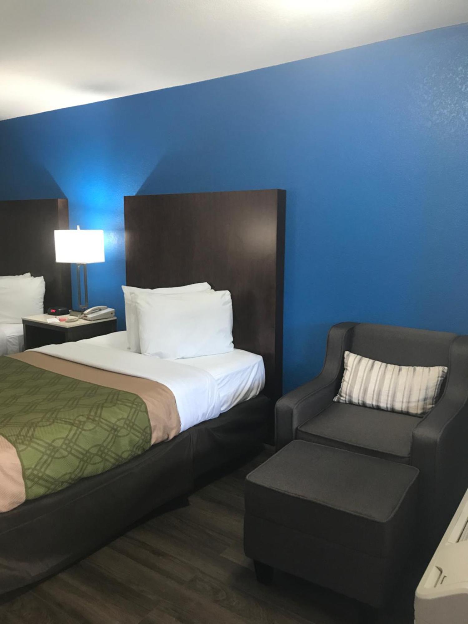 Econo Lodge Inn & Suites I-64 & Us 13 Virginia Beach Dış mekan fotoğraf